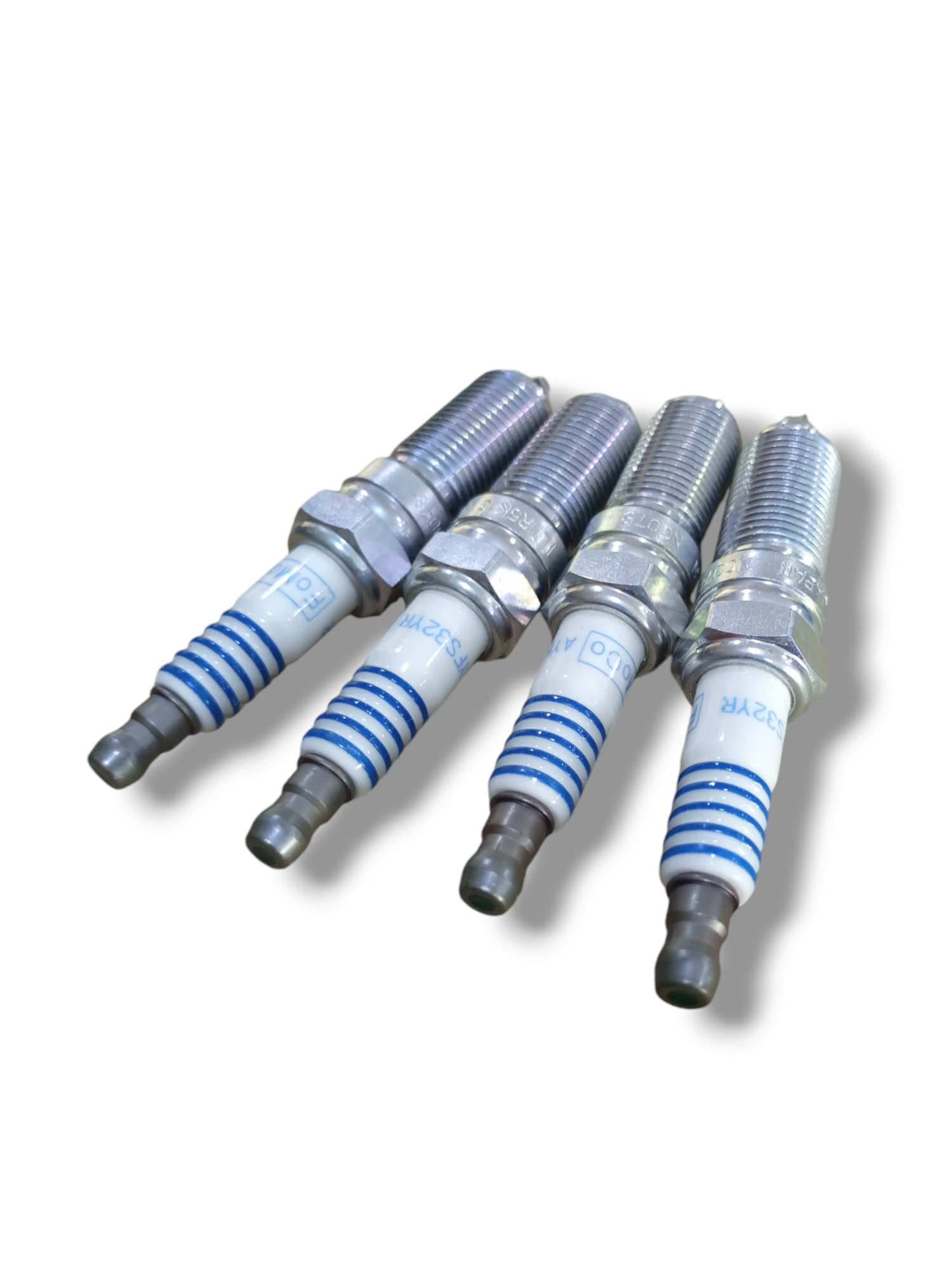 خدمة تركيب 4 قطع بواجي FORD MOTORCRAFT أصلية + فحص كمبيوتر + فحص 20 نقطة thumbnail 3